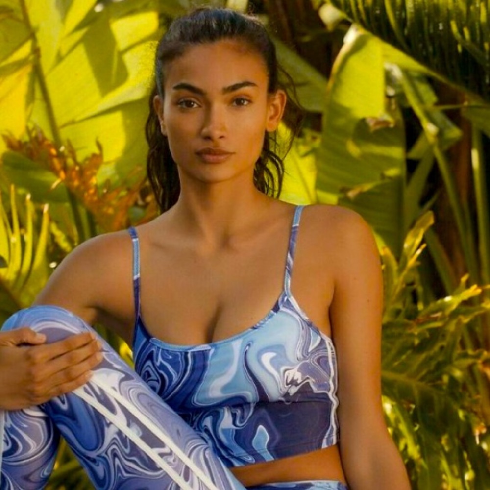 NWT The Upside Natacha Marbled-Dyed Sports Bra XL Denim Marble Blue Anthro